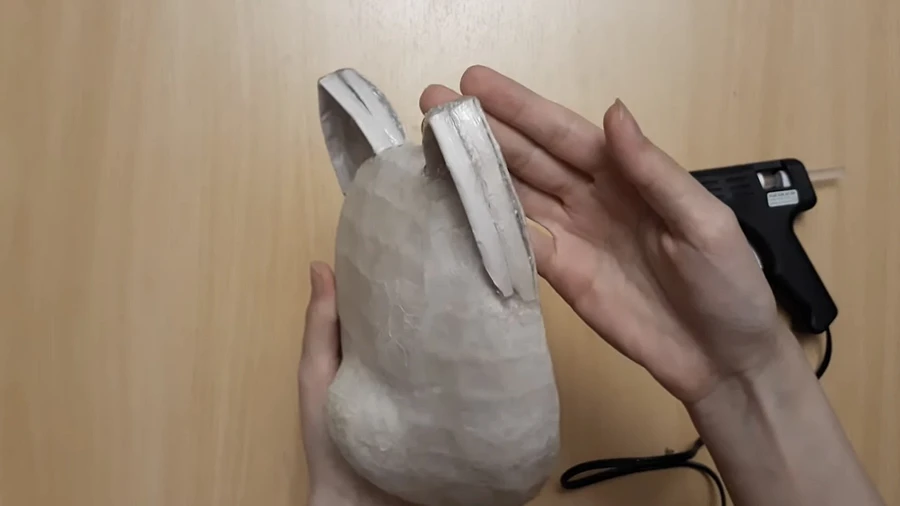 Делаем маску из папье-маше. Японская кошка