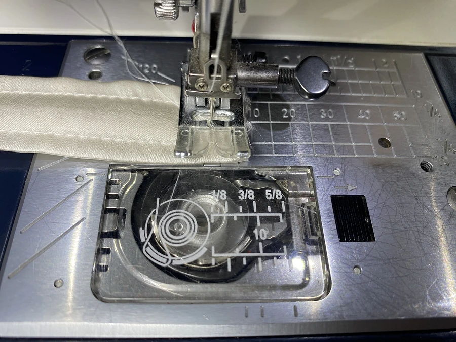 Как сшить маску для сна из натурального шёлка для путешествий: мастер-класс