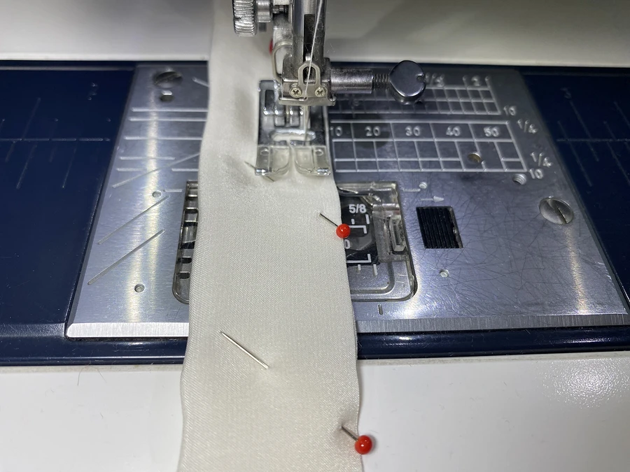 Как сшить маску для сна из натурального шёлка для путешествий: мастер-класс