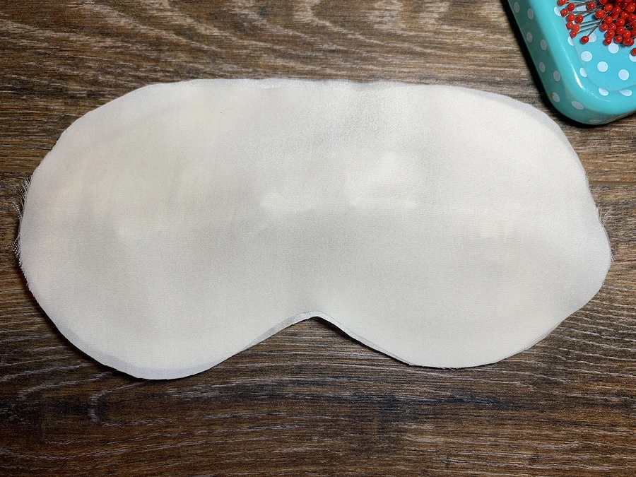 Как сшить маску для сна из натурального шёлка для путешествий: мастер-класс