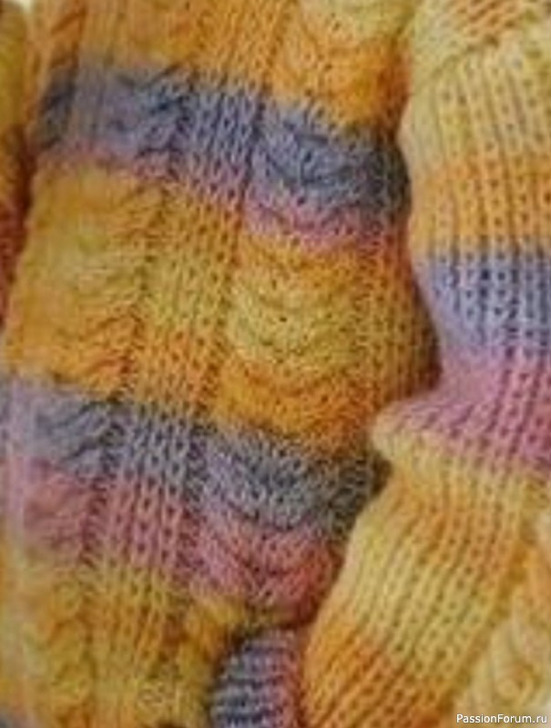 Пуловер с капюшоном. Описание