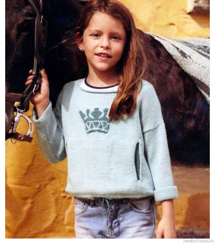 Детский пуловер спицами с прорезными карманами