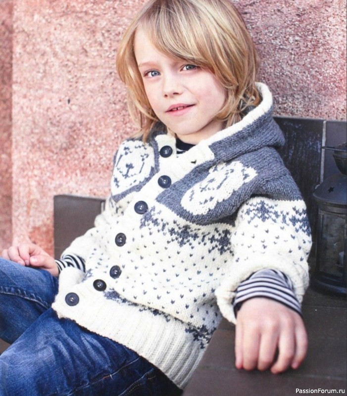 Кофточка с белыми медьведями для мальчика