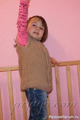 Безрукавка вязаная спицами на 3,5 года. Описание