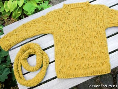 Стильный свитер для мальчика с шарфом