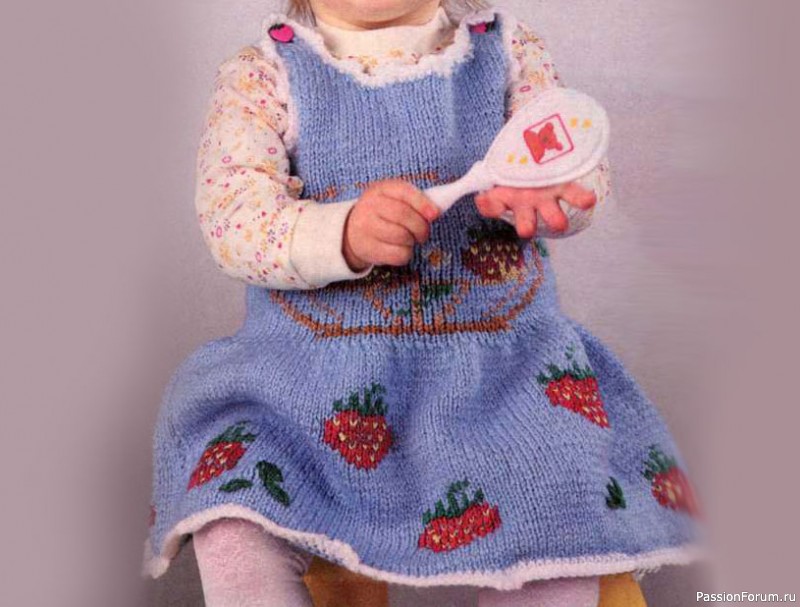 Сарафан с клубничками. Описание и схема