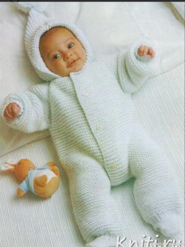 Комбинезон для малыша 3-6 месяцев. Описание