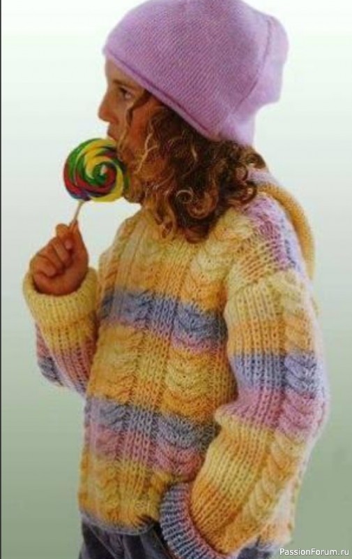 Пуловер с капюшоном. Описание