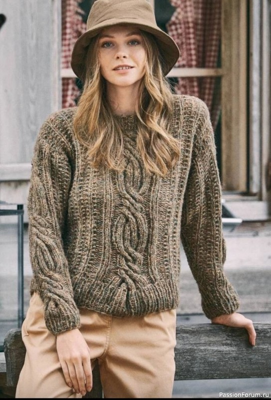 Джемпер с центральным узором . Описание