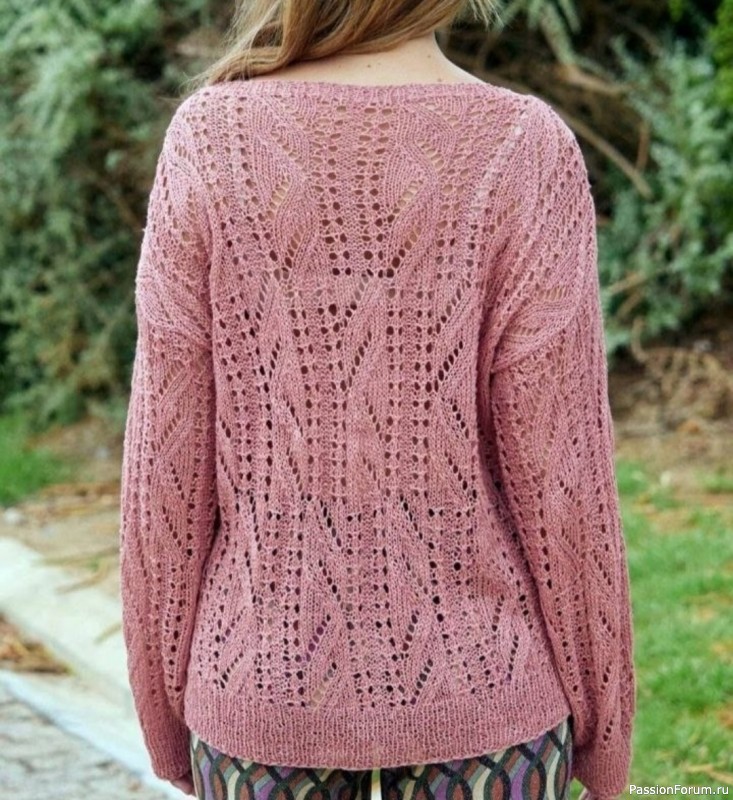 Пастельно-розовый пуловер свободного кроя. Схема