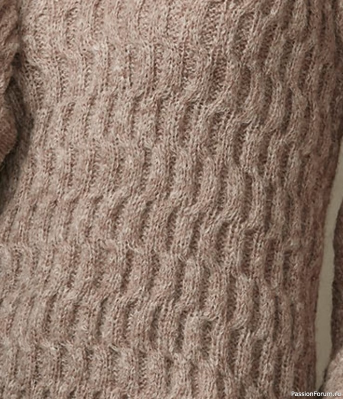 Пуловер с расклешенными рукавами