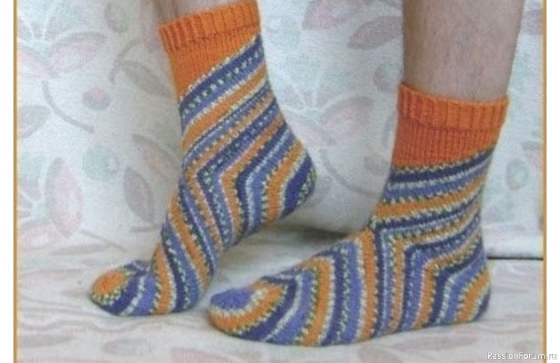 Носочки, связанные, начиная с пятки