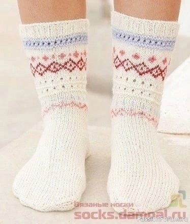 Вязаные носки с жаккардом спицами. Описание