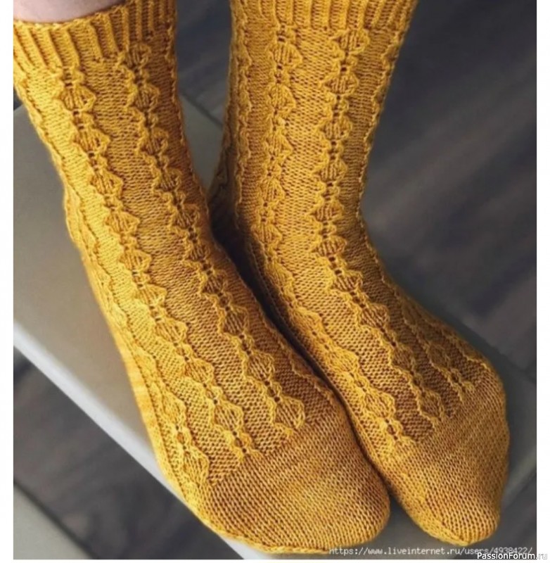 Носки "Старинная ваза", вяжем спицами