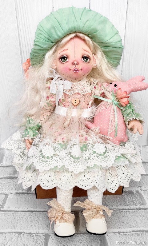 Авторская текстильная шарнирная кукла - Полли