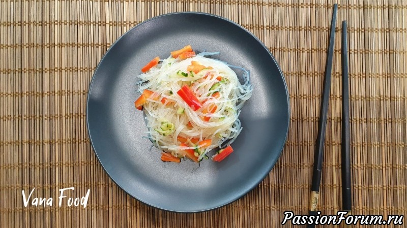 Салат Фунчоза со свежими овощами