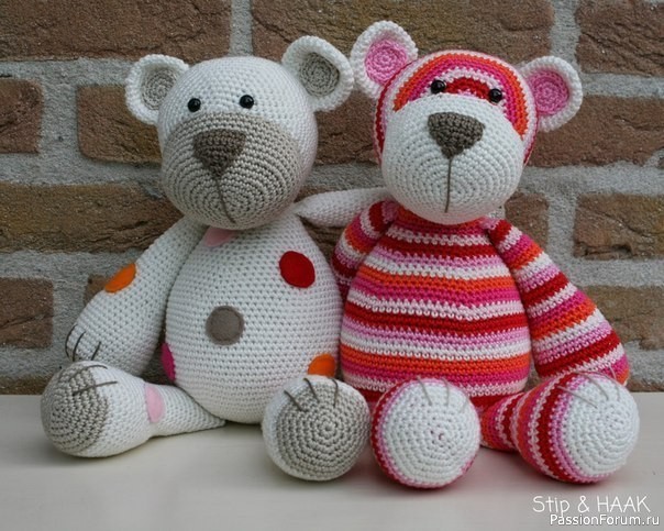 Вязаные мишки. Описание