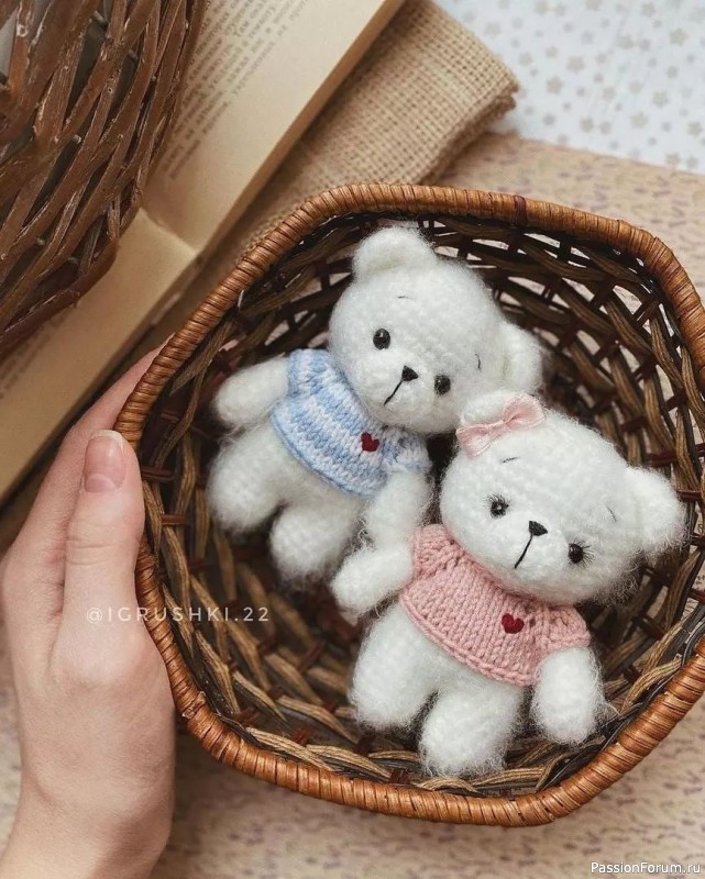 3 игрушки крючком по одному описанию