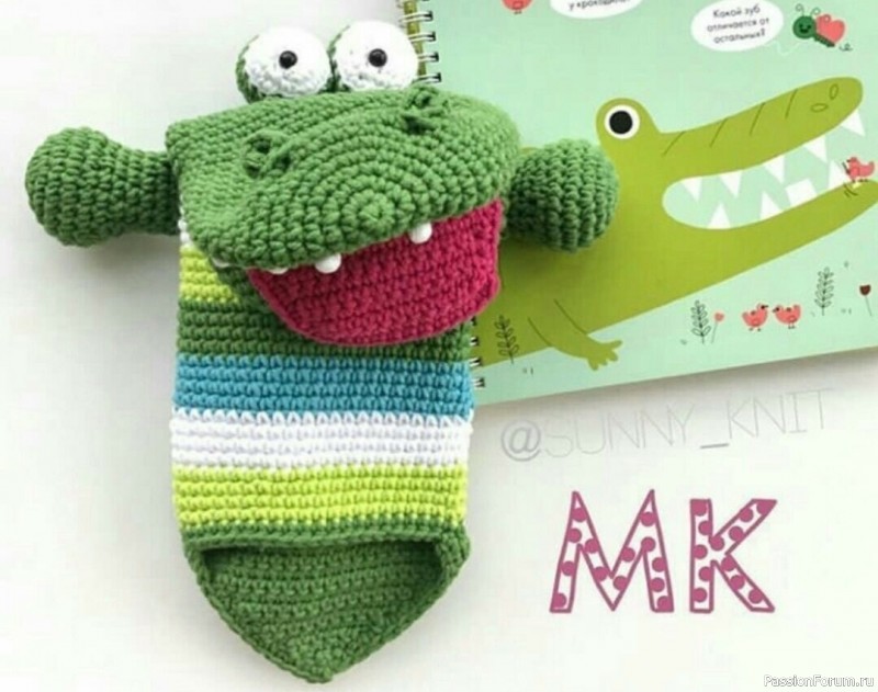 Игрушка на руку "Крокодильчик" крючком