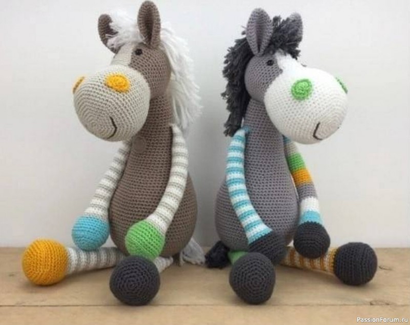 Вязаные лошади крючком. МК