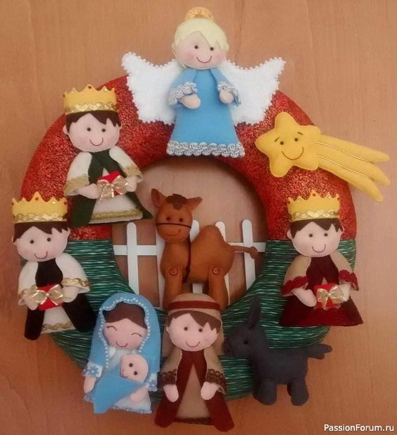 Рождественские веночки из фетра