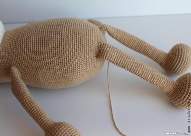 Вяжем крючком милую собачку