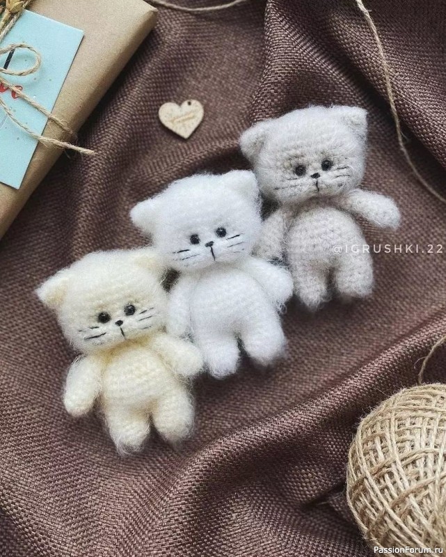 3 игрушки крючком по одному описанию