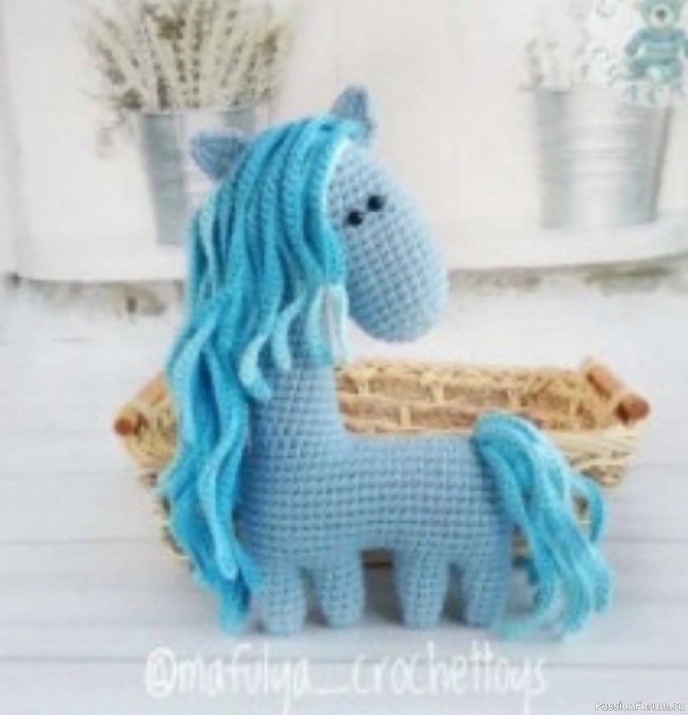 Лошадка крючком — символ грядущего 2026 года