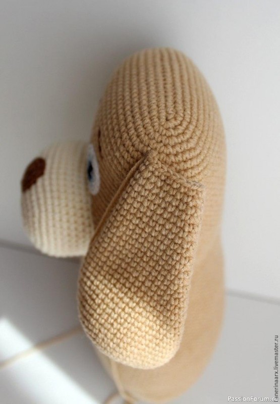 Вяжем крючком милую собачку