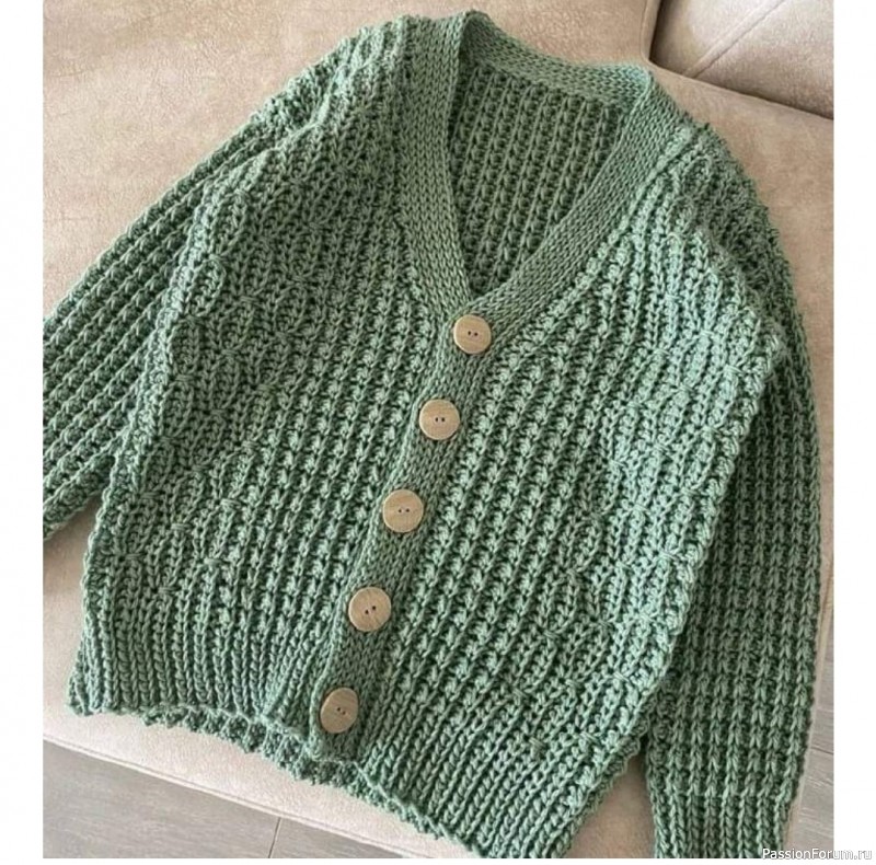 Кардиган с объемным узором крючком