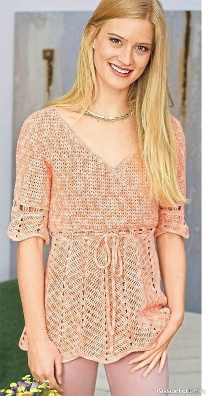 Туника с эффектом запаха и высоким поясом