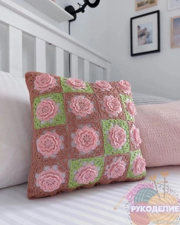 Вязаные подушки. Фото + схемы