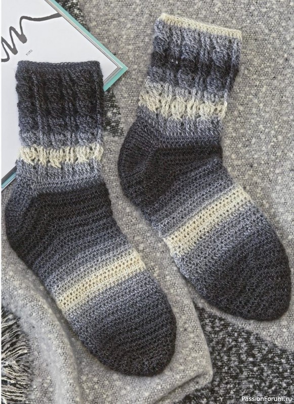 Носки крючком узором &laquo;косы&raquo;. Описание