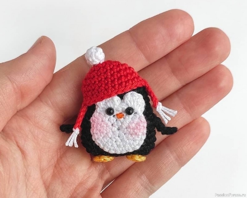 Брошка "Пингвинчик" крючком. МК
