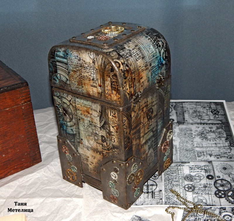 Две шкатулки.