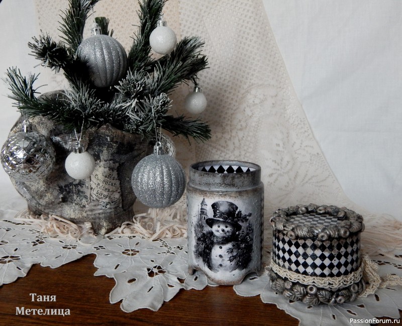 Шкатулочка - пенал - сюрпризница "Снеговики".