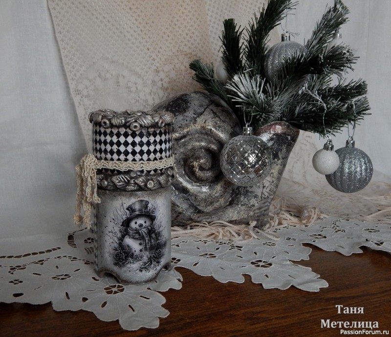 Шкатулочка - пенал - сюрпризница "Снеговики".