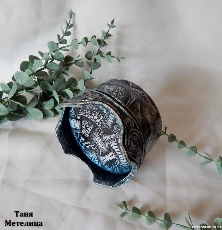 Переделка двух баночек в шкатулки.