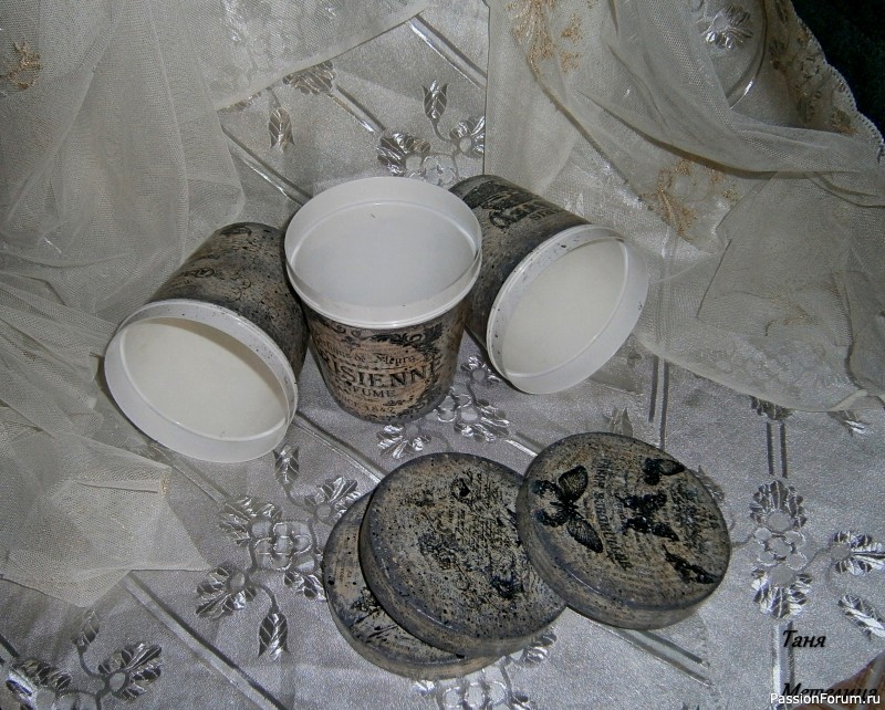 Баночки для мелочей.
