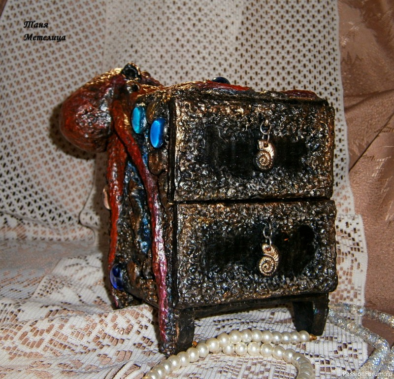 Комодики из коробочек.