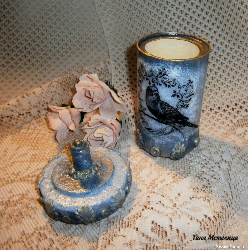 Шкатулочка из банки от кофе.