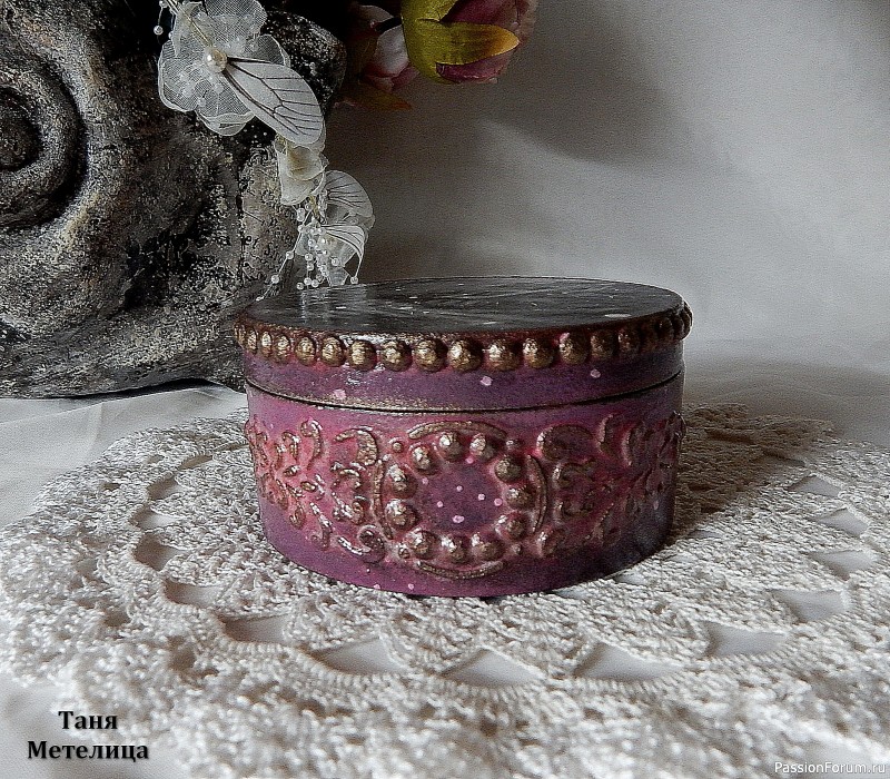 Переделка двух баночек в шкатулки.