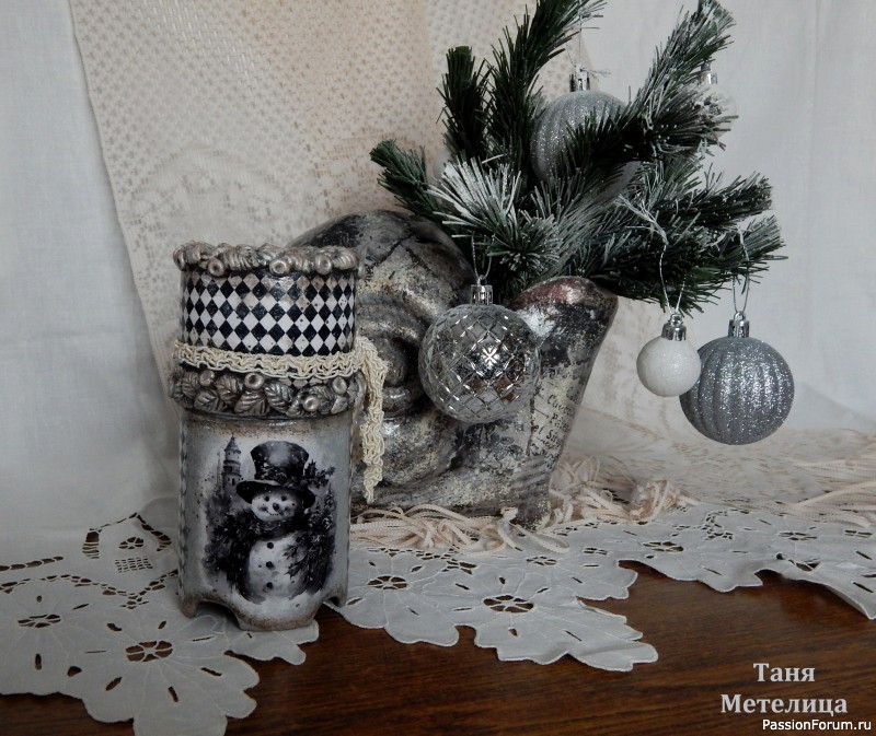 Шкатулочка - пенал - сюрпризница "Снеговики".