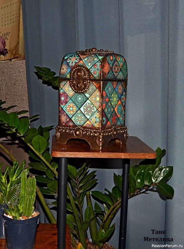 Две шкатулки.