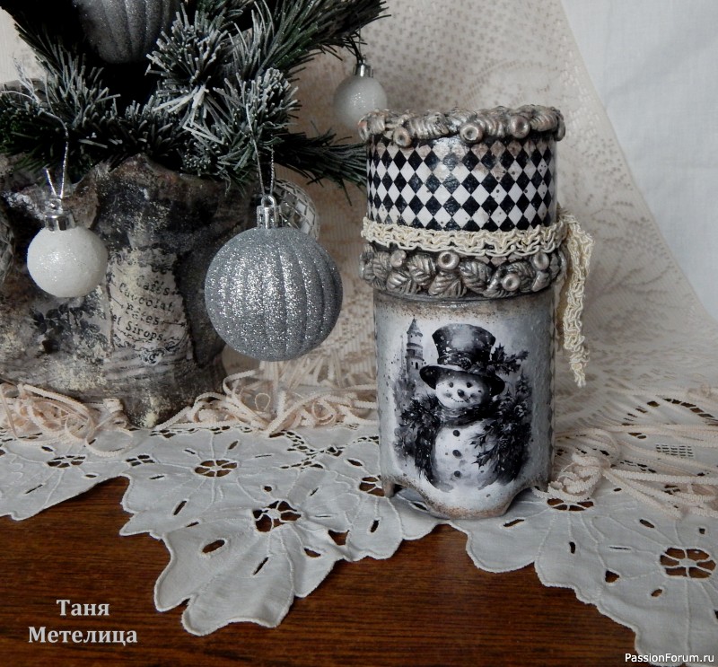 Шкатулочка - пенал - сюрпризница "Снеговики".