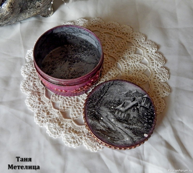 Переделка двух баночек в шкатулки.