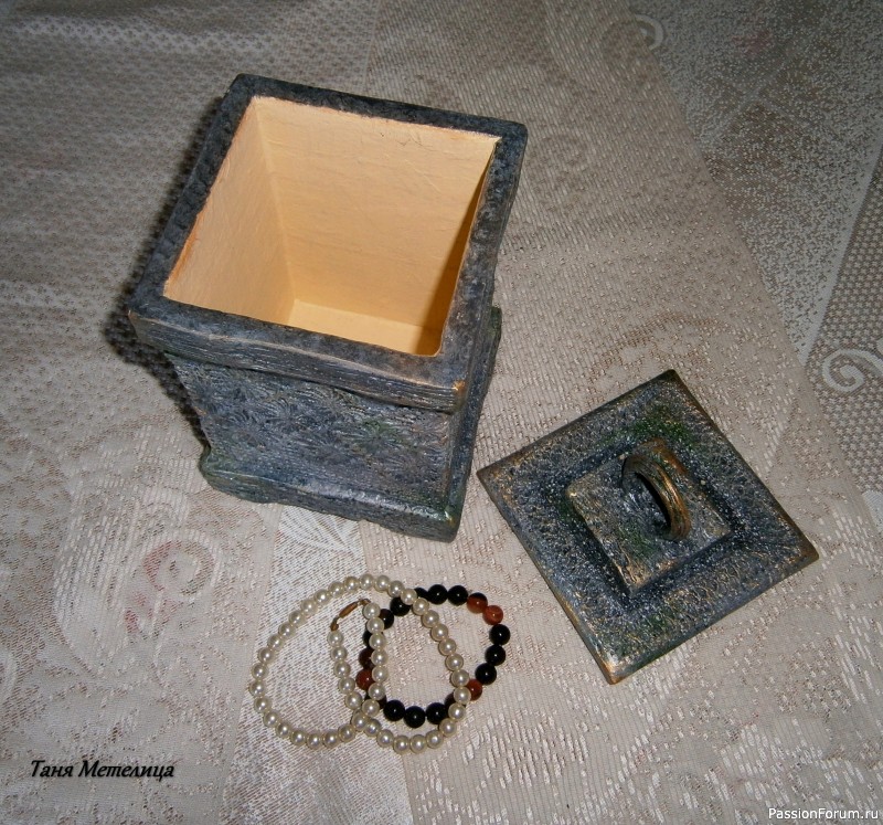 Шкатулка из картона, имитация камня)))