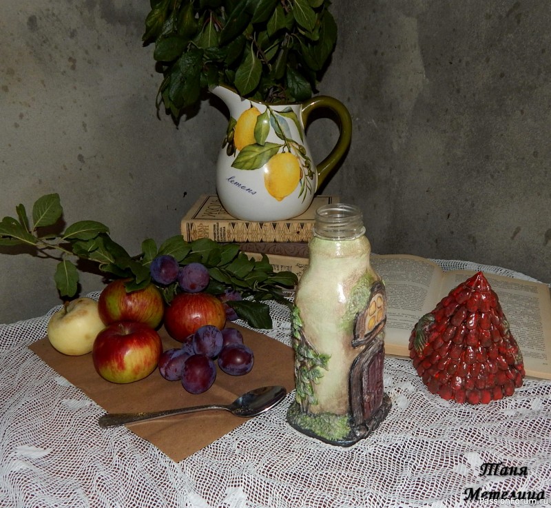 Сказочный домик из пластиковой бутылки.