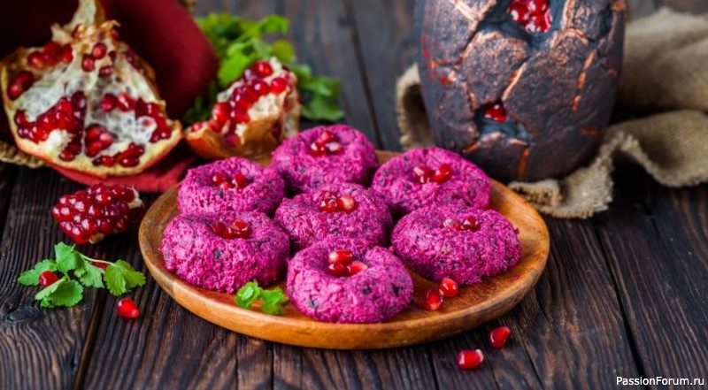 Рецепт пхали по-грузински - Вкусная закуска из свеклы с грецким орехом и гранатом