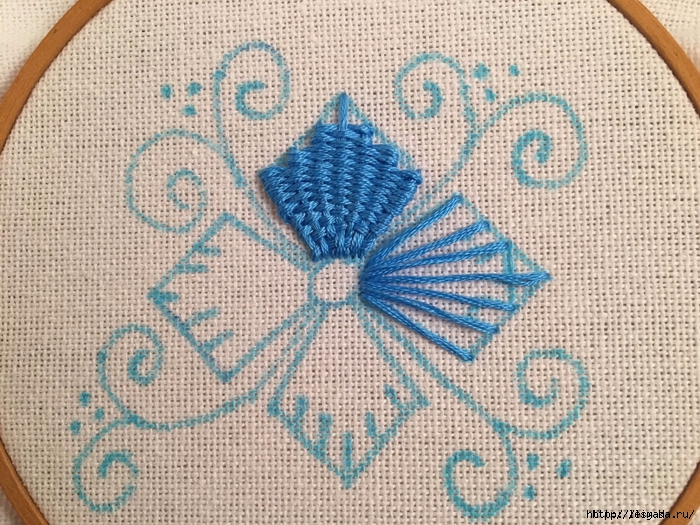 Красивая вышивка, сделанная переплетением нитей!